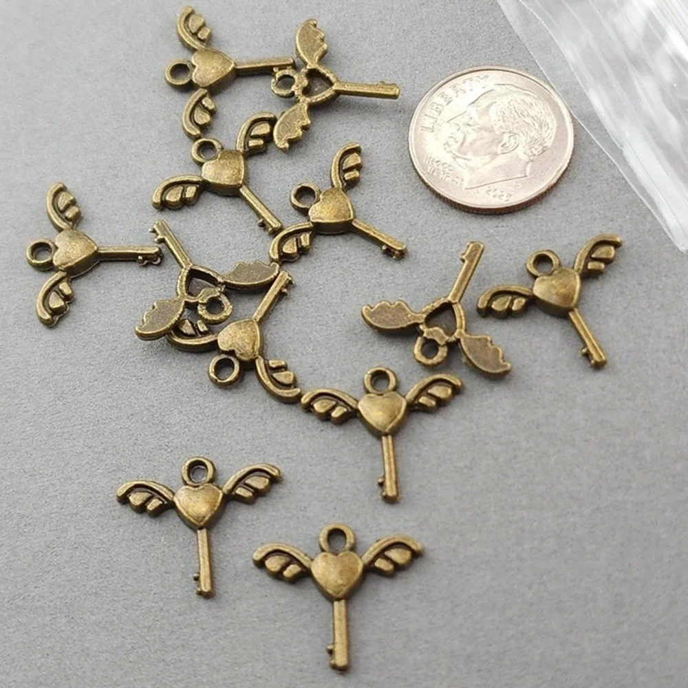 12pcs‎ Key Charms Bronze Tone Metal wing heart key
